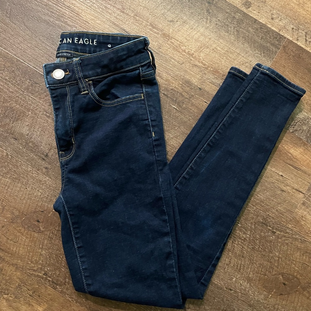Dark wash American Eagle skinny jeans size 2